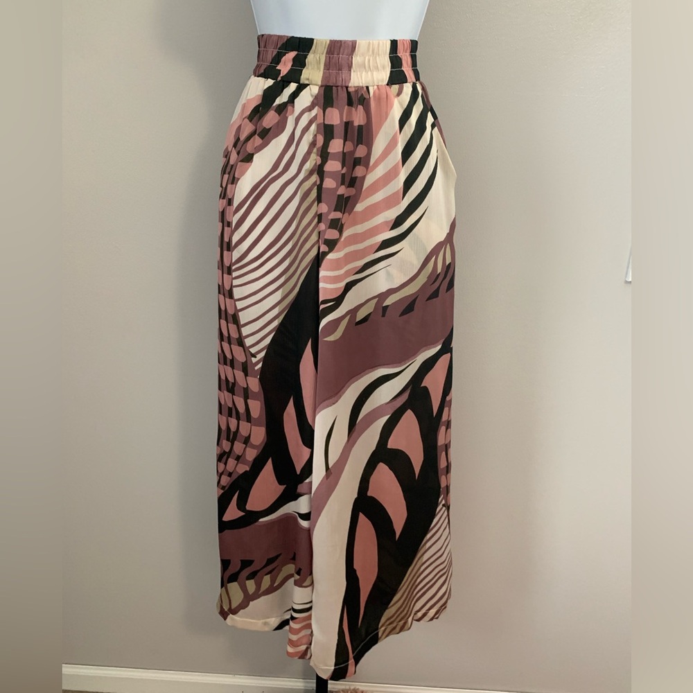 NWT Umgee Wide Leg Pants in Blush, Cream & Black Abstract Print